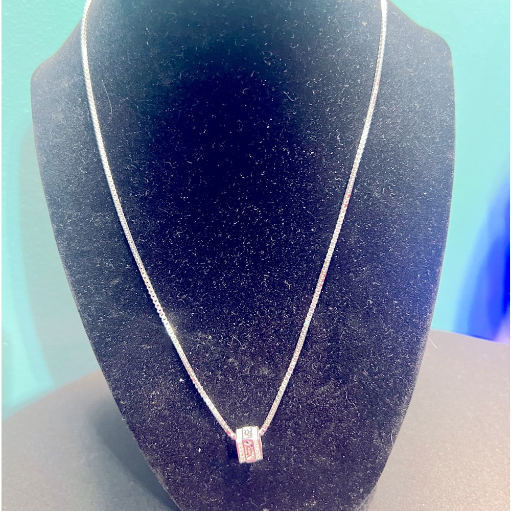 20 inches chain necklace heavy and pendant box style
